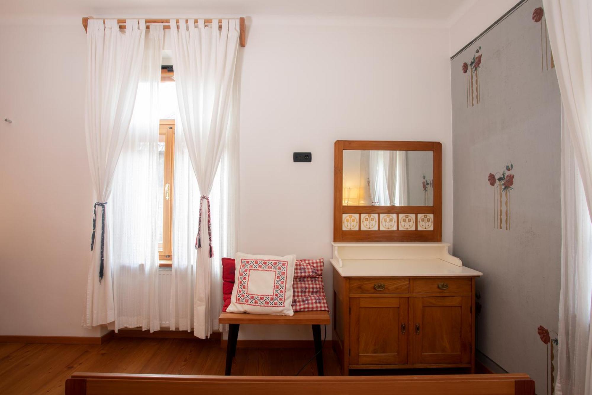 Pr'Gavedarjo Eco Heritage B&B Кранська Гора Номер фото