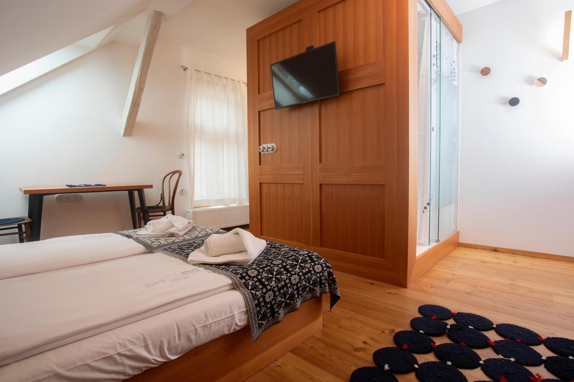 Pr'Gavedarjo Eco Heritage B&B Кранська Гора Номер фото